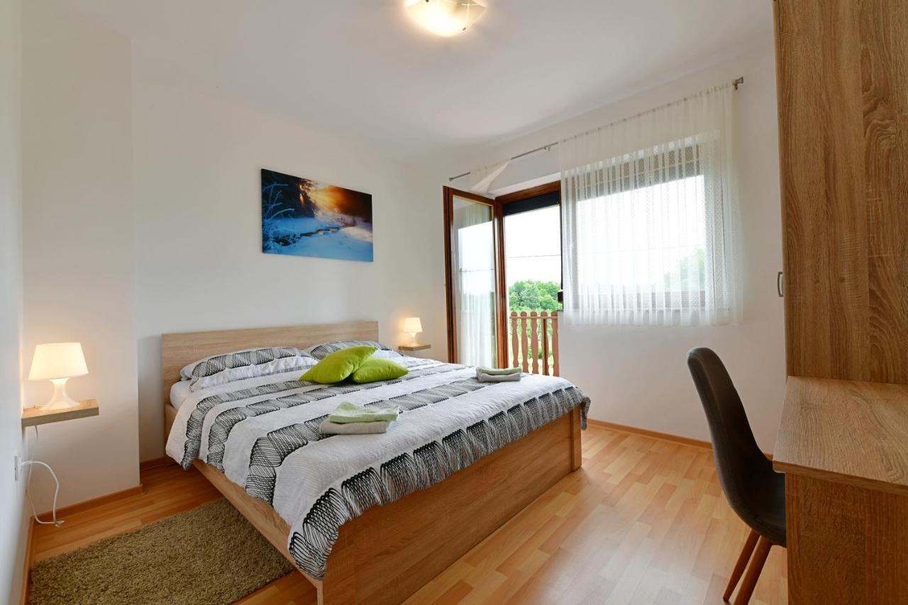 Apartman Mate Rakovica Exterior foto